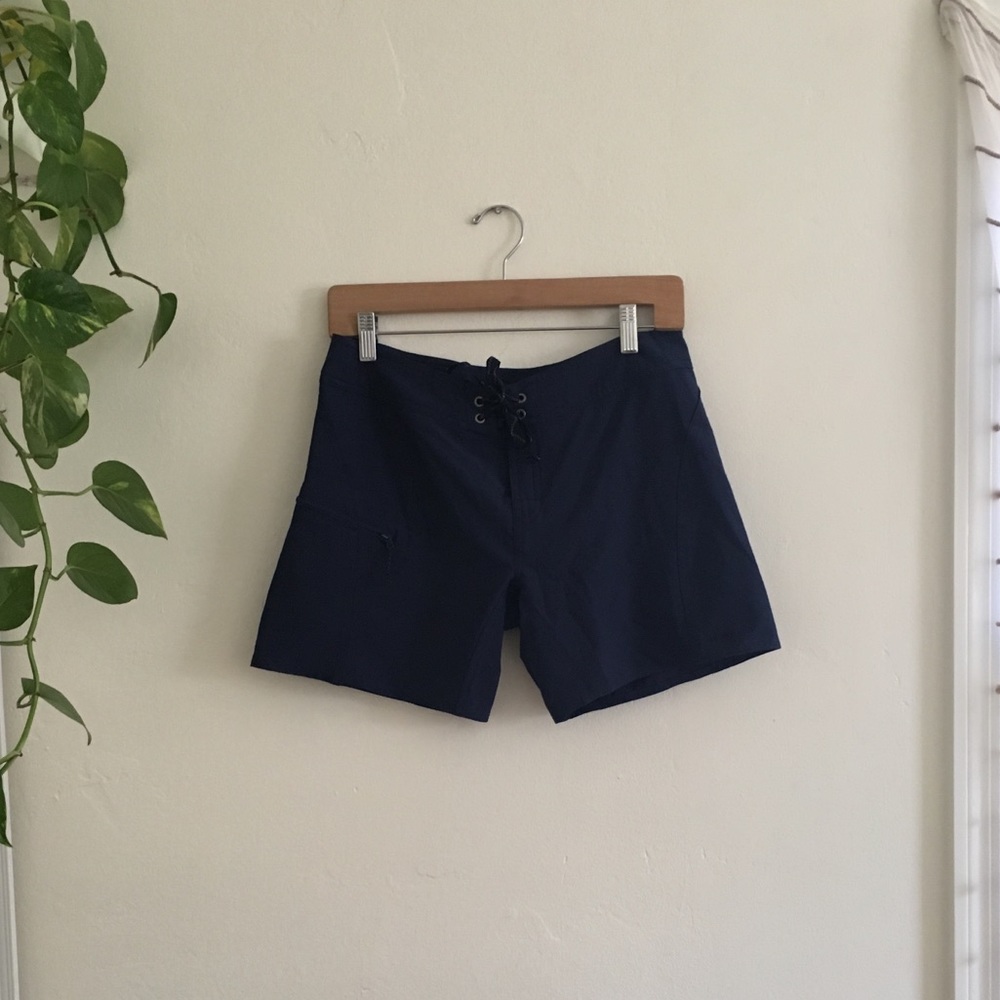 Patagonia Navy Shorts 6 Medium boardshorts